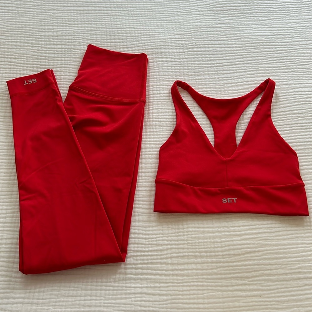 SET Active Red Bra & Leggings